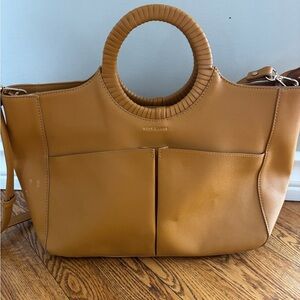 Elegant Tan Leather Tote Bag